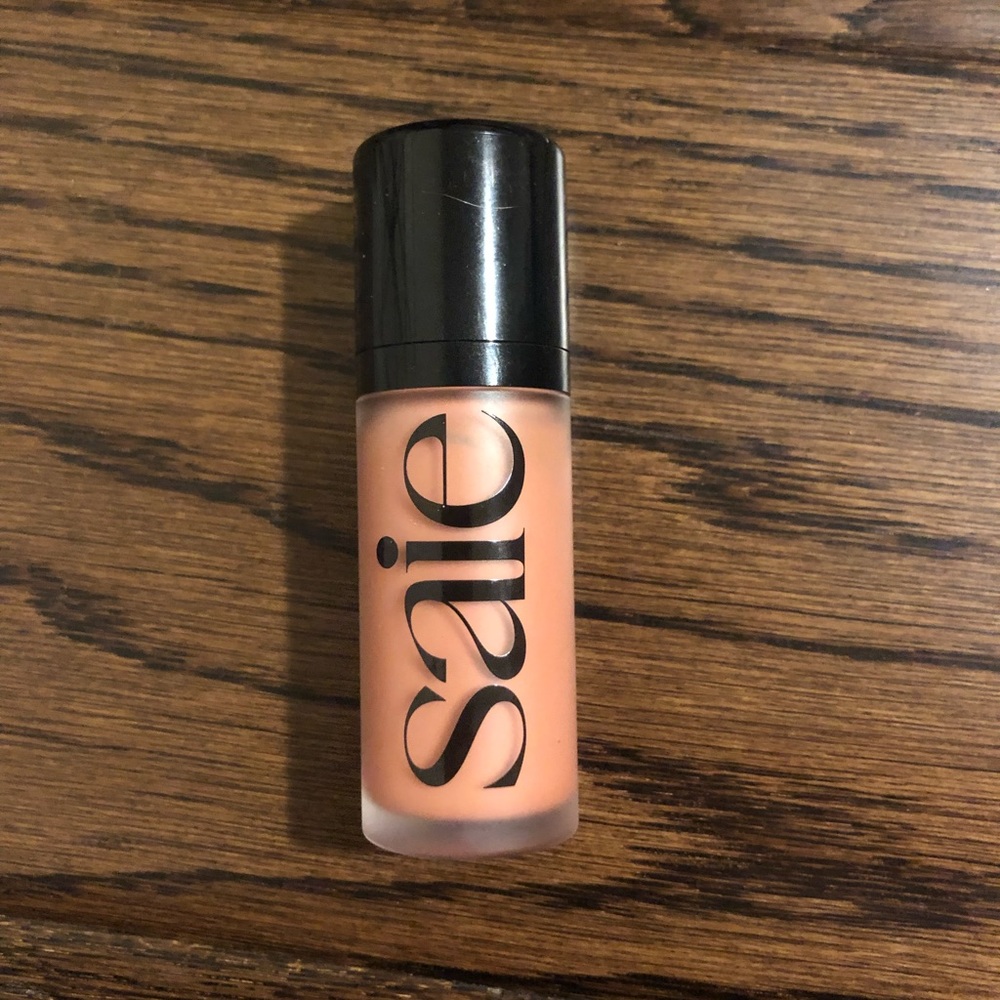 Saie dewy blush